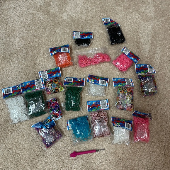 Rainbow Loom Bands + Hook - Picture 1 of 1